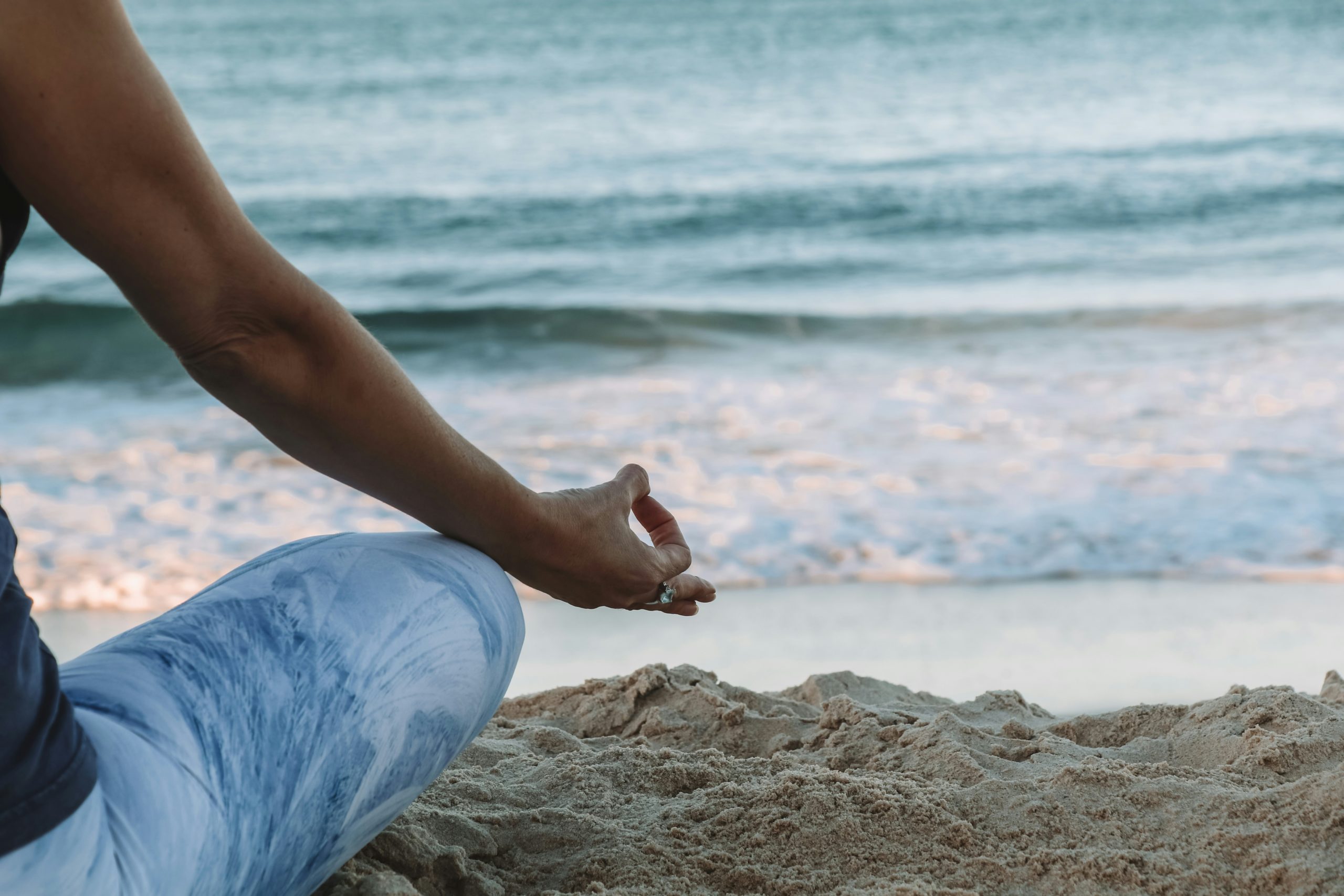 Yoga Mindfulness: Jak Ćwiczenia Jogiczne Wpływają na Redukcję Stresu?