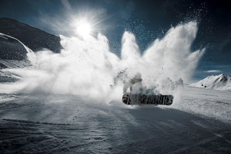 Czy snowboard obciąża kolana?