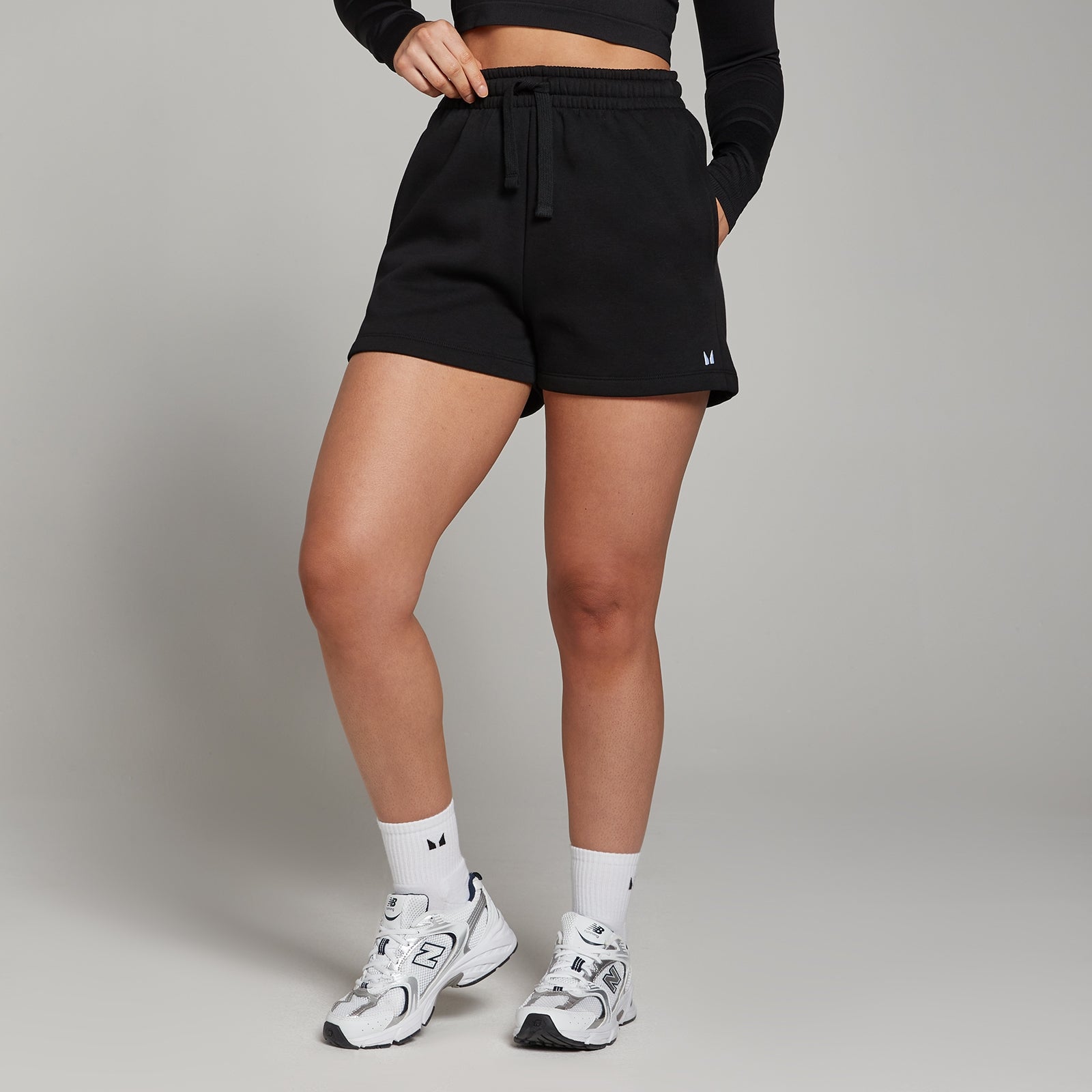 Damskie spodenki z kolekcji Basics MP (Czarny)