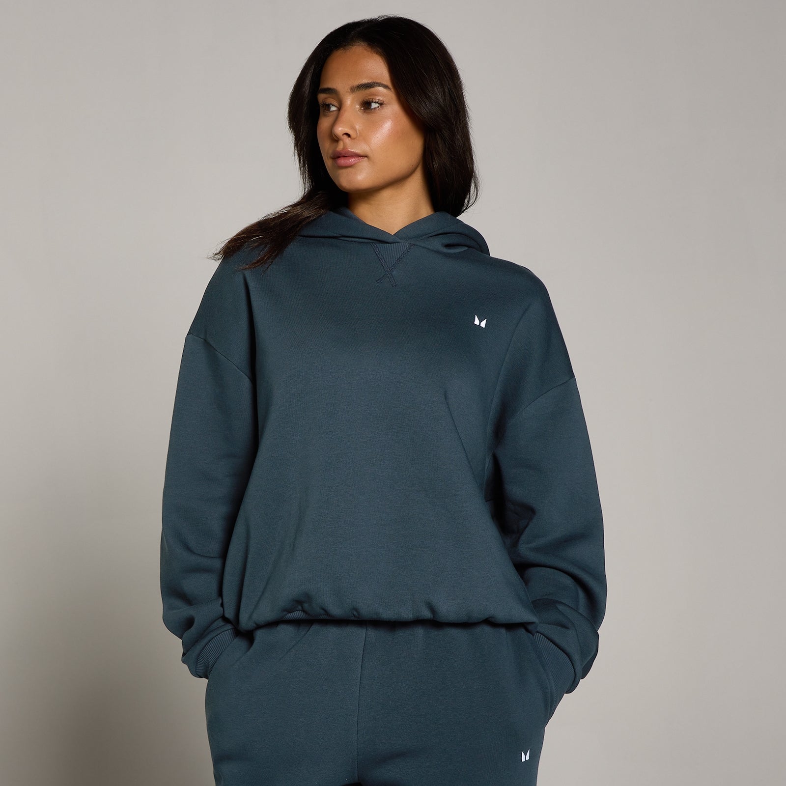 Damska bluza oversize z kapturem z kolekcji Basics MP (Faded Blue)