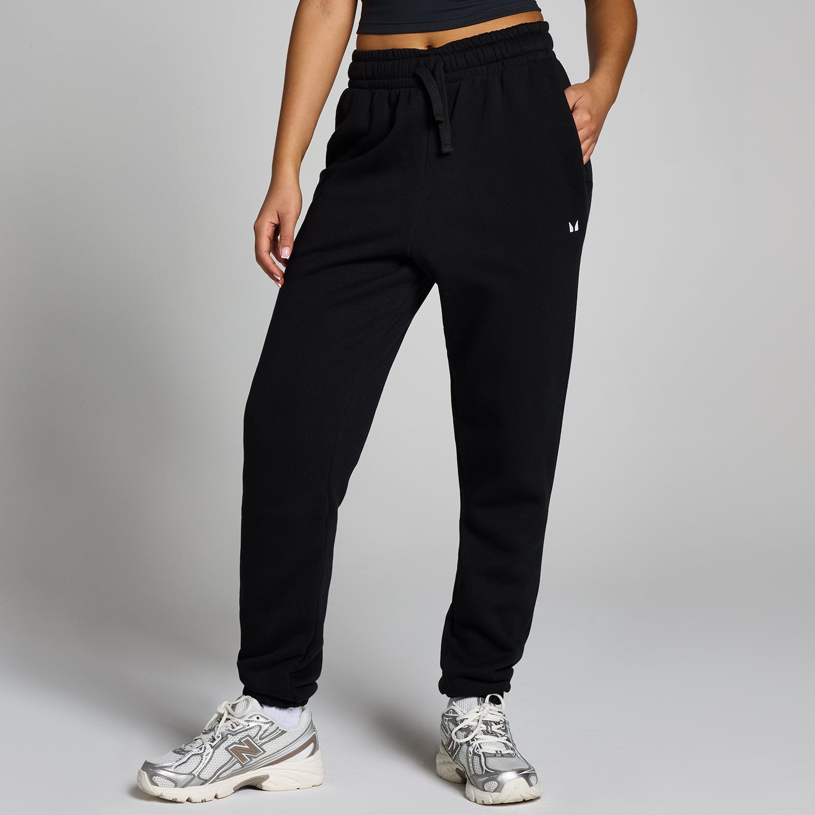 Damskie joggery z kolekcji Basics MP (Czarny)