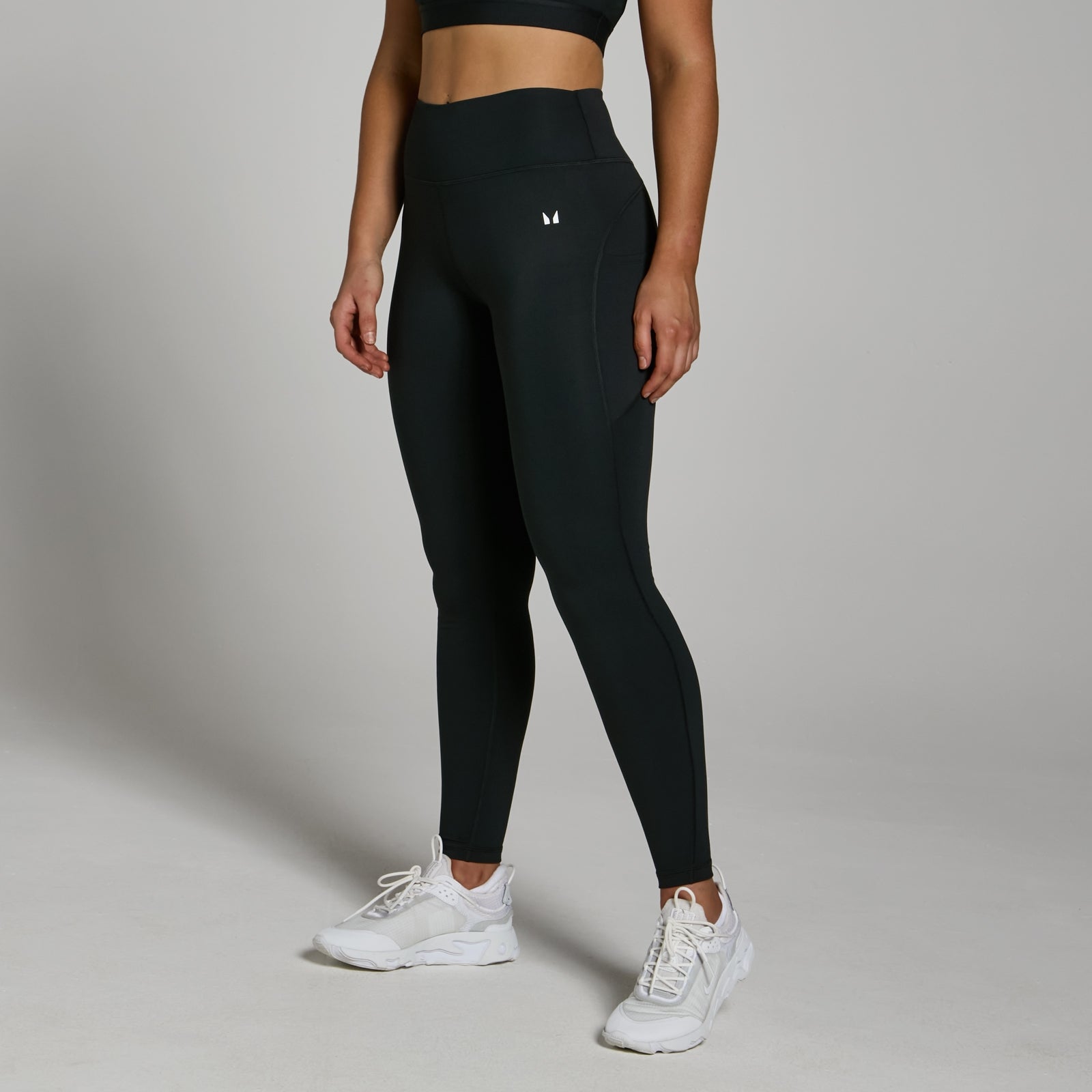 Damskie legginsy z kolekcji Power MP – czarne
