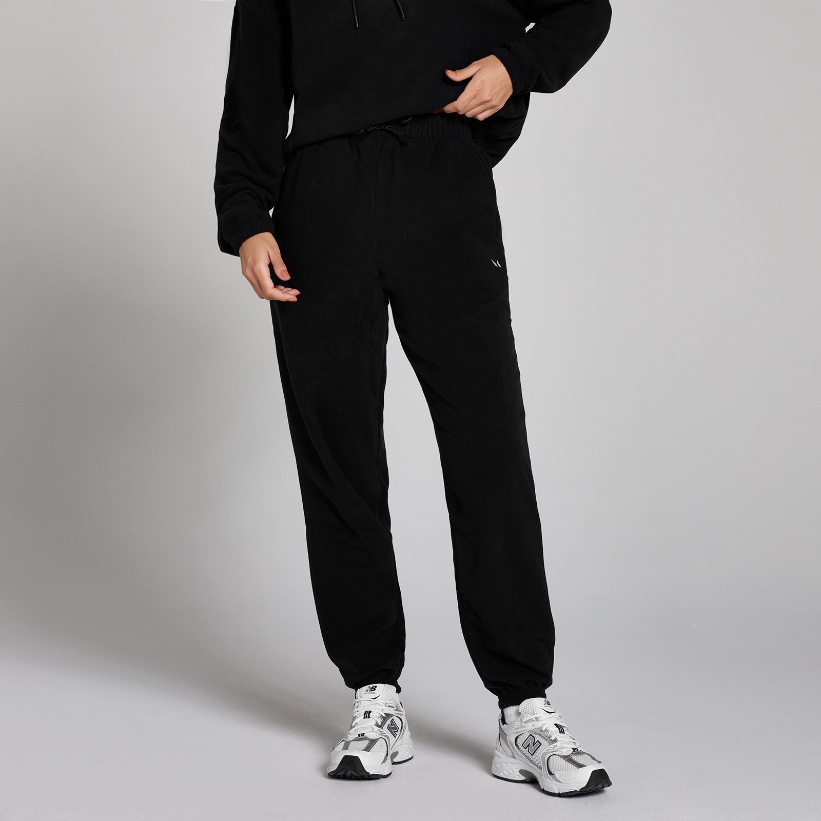 Damskie joggery polarowe z kolekcji MP (Czarny)