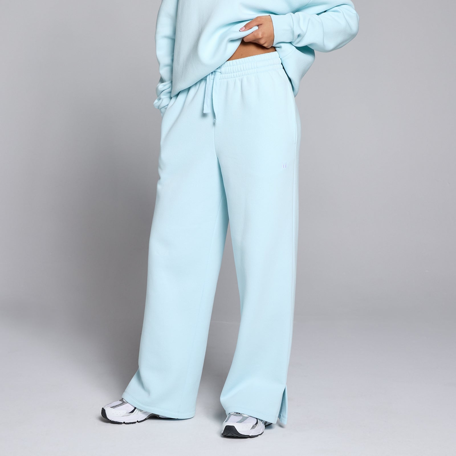 Damskie joggery z prostymi nogawkami z kolekcji Basics MP (Baby Blue)