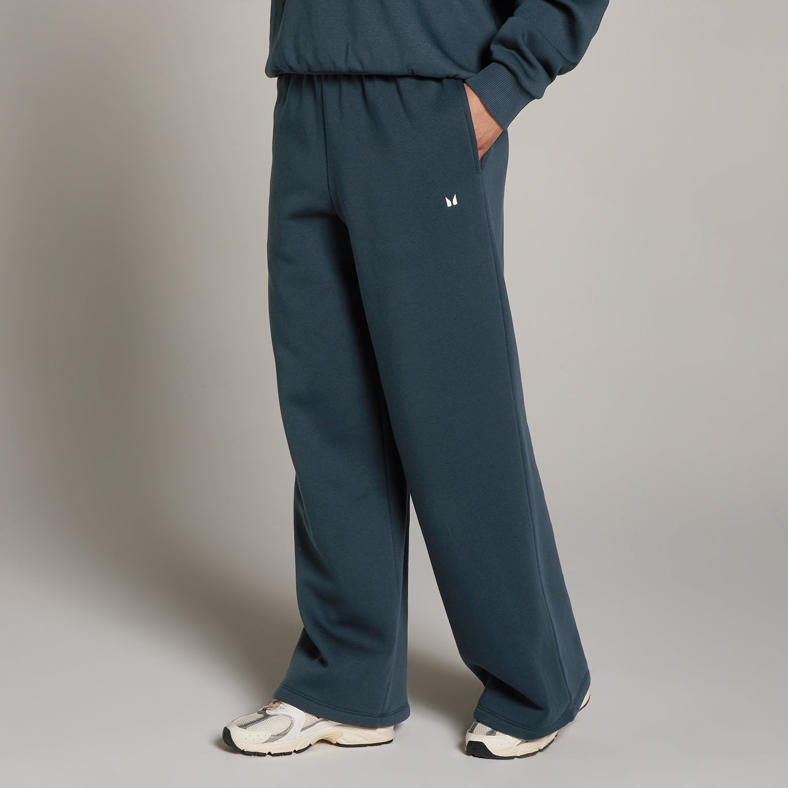 Damskie joggery z prostymi nogawkami z kolekcji Basics MP (Faded Blue)