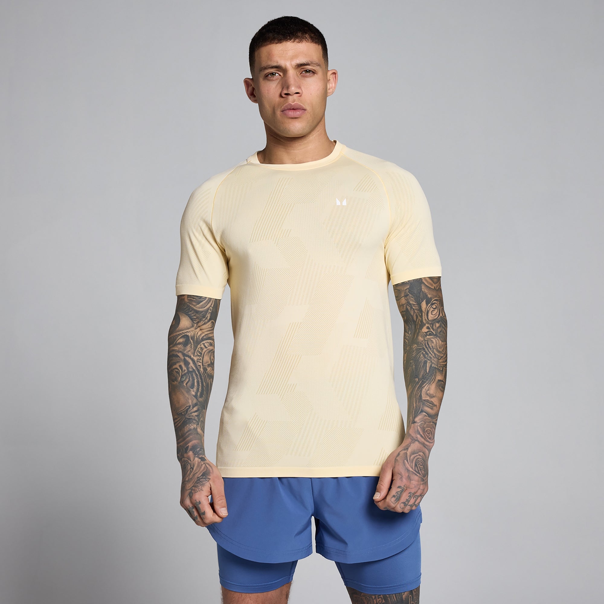 Męski bezszwowy T-shirt z grafiką z kolekcji Tempo MP (Butter)