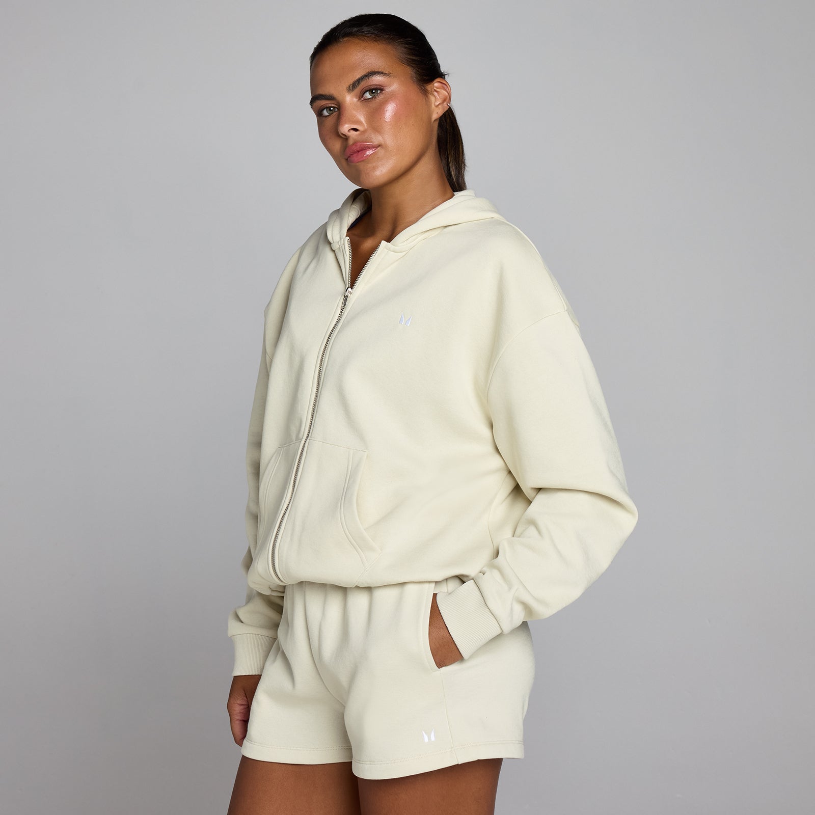 Damska bluza z kapturem i zapięciem na suwak z kolekcji Basics MP (Desert Dust)