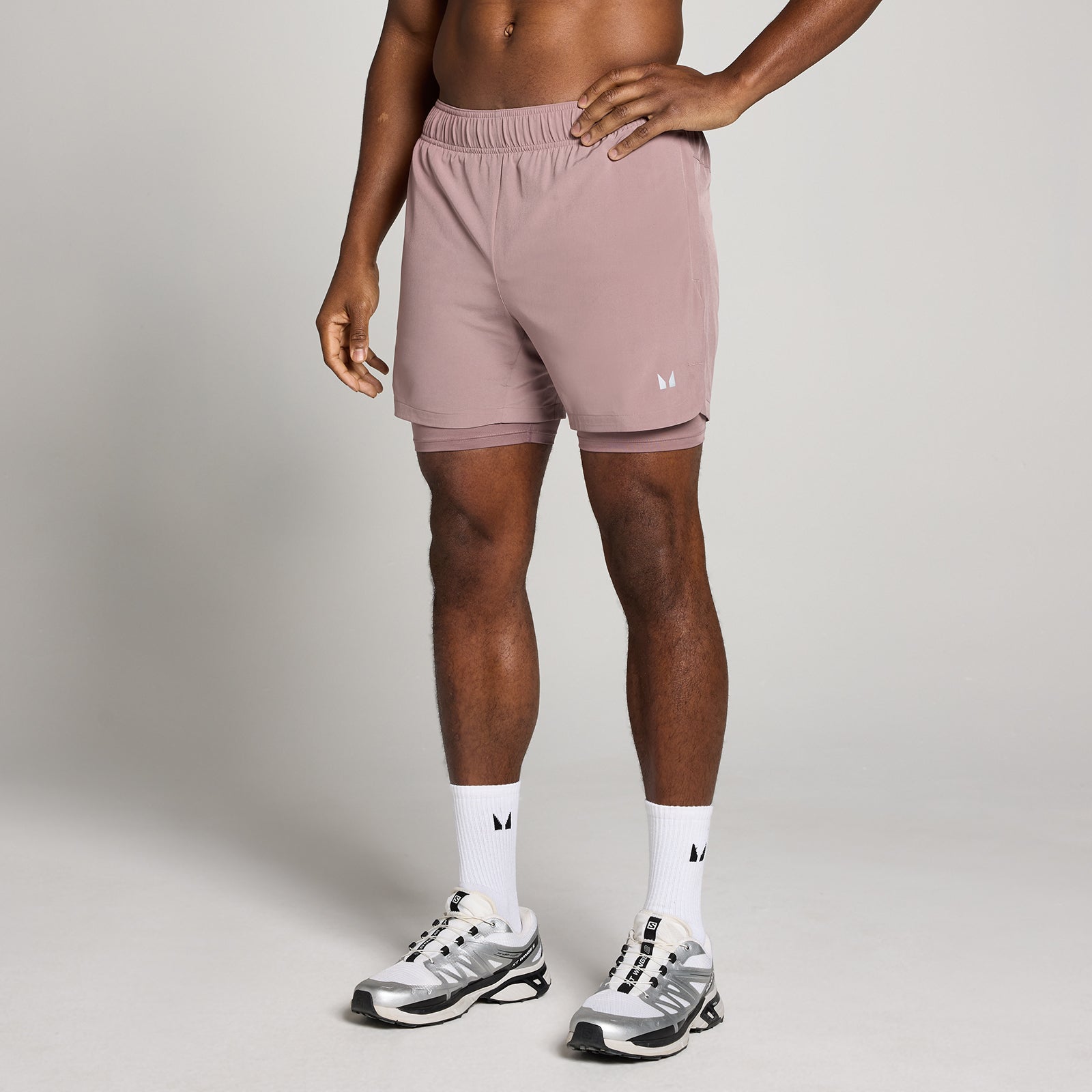 Męskie spodenki 2 w 1 o wewnętrznej długości nogawki 13 cm z kolekcji Training MP (Mauve)