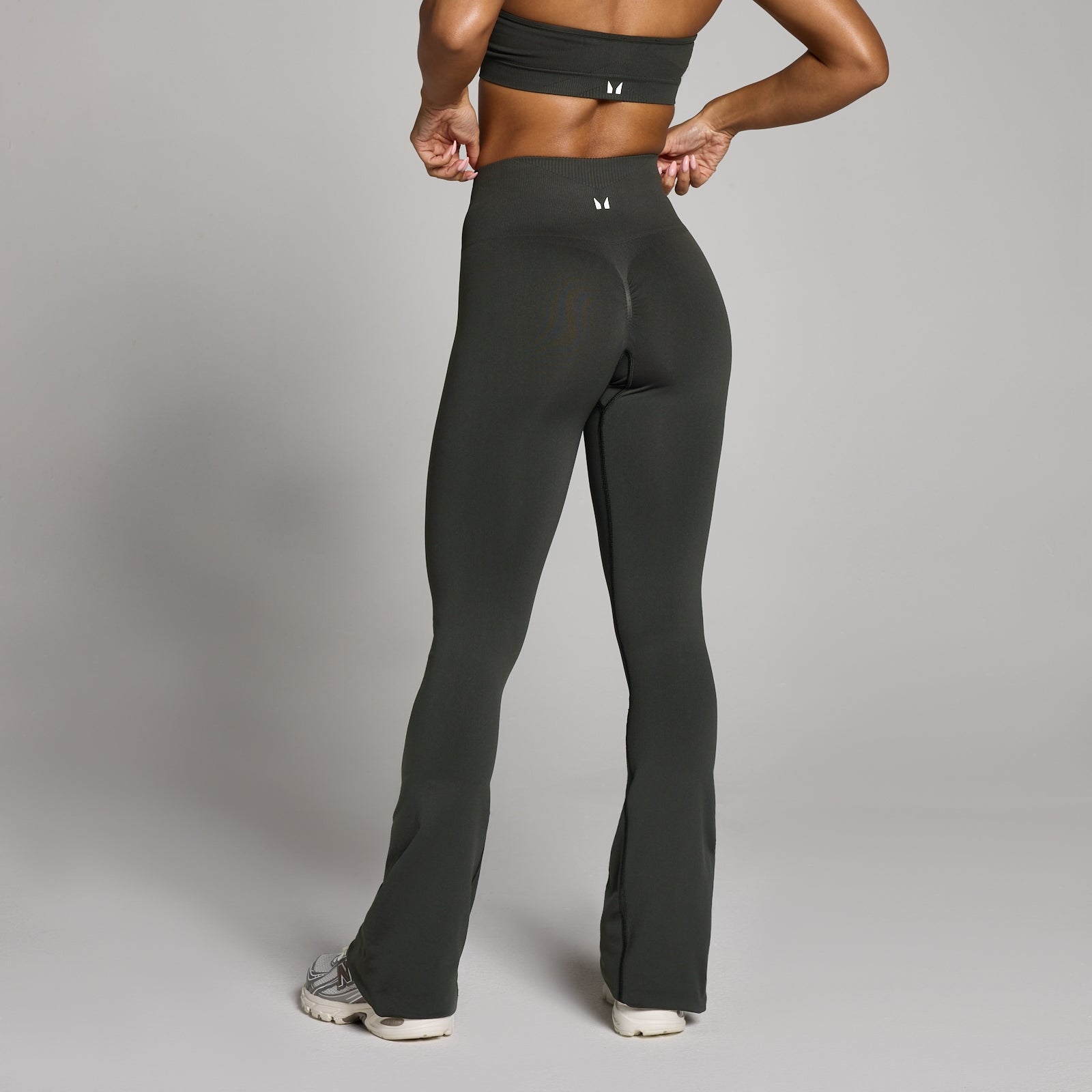 MP Damskie Legginsy Tempo Seamless z Rozszerzanymi Nogawkami (Night Grey)