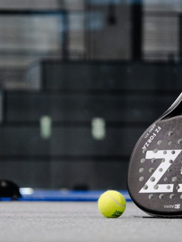 Padel: Techniki defensywne i ofensywne