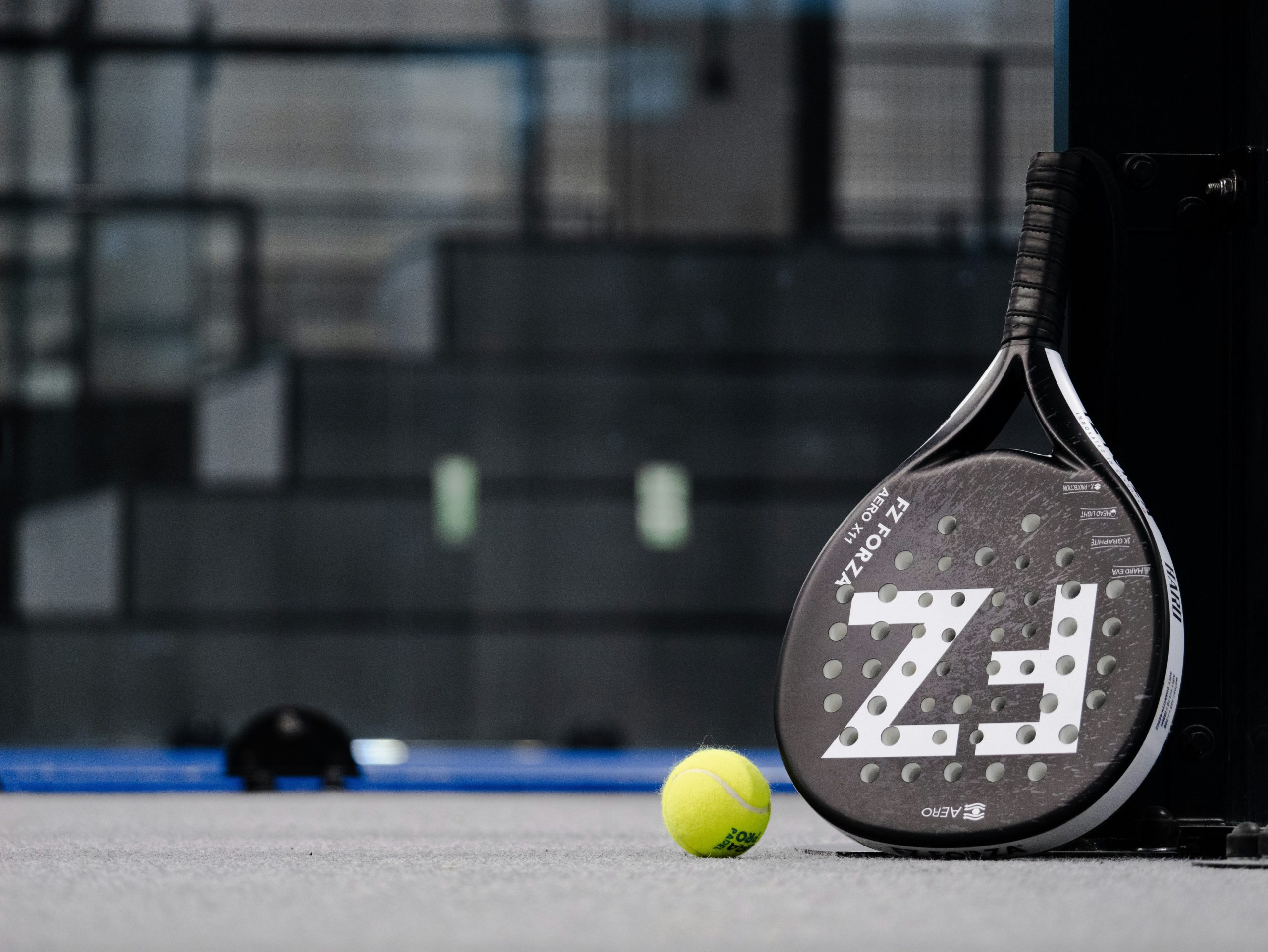 Padel: Techniki defensywne i ofensywne