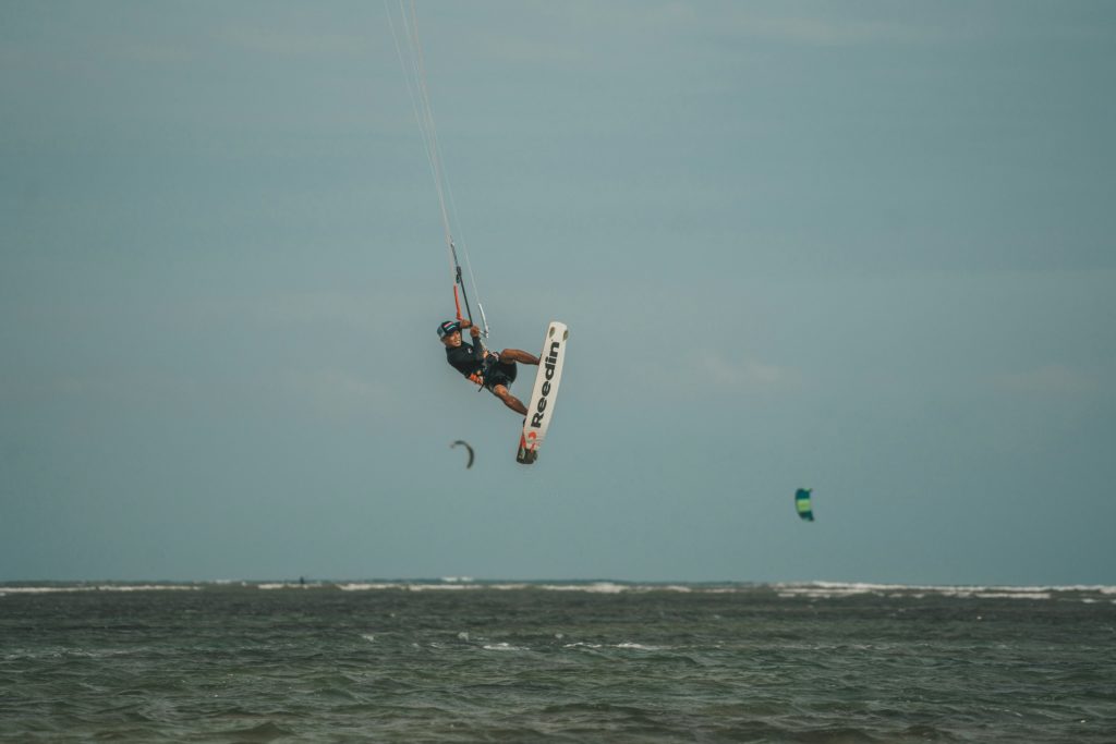 Windsurfing Zimowy: Przygotowania i wyposażenie